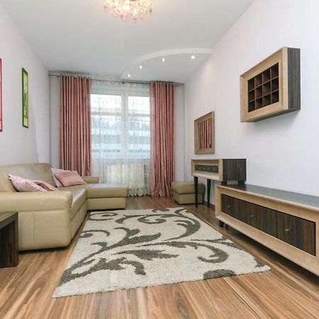 3 Комнатные Апартаменты В Центре Печерска Kyiv Exterior foto